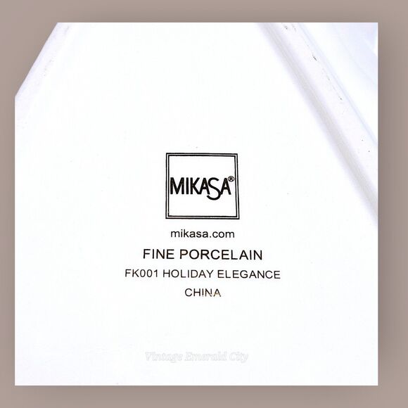 MIKASA Vtg Christmas Tree Candy Dish Holiday Elegance Holly Berries 8-3/4 inch - Picture 7 of 12